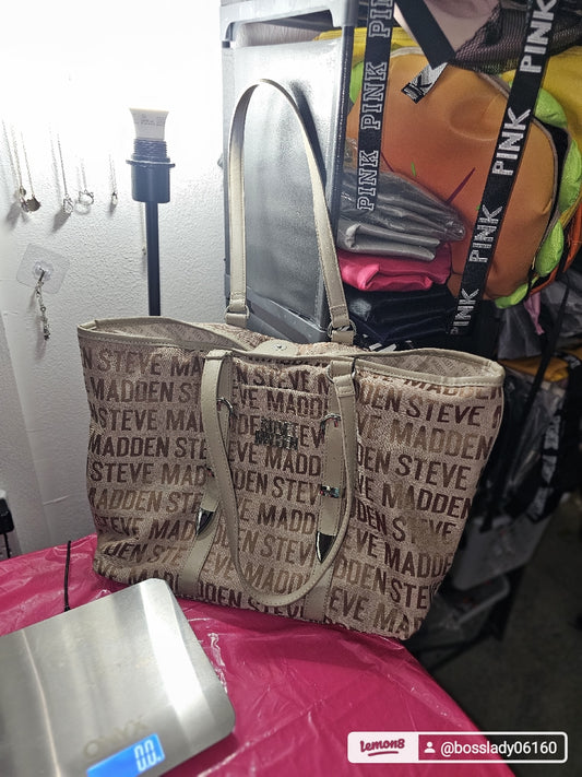 Steve Madden Tote 3 peace
